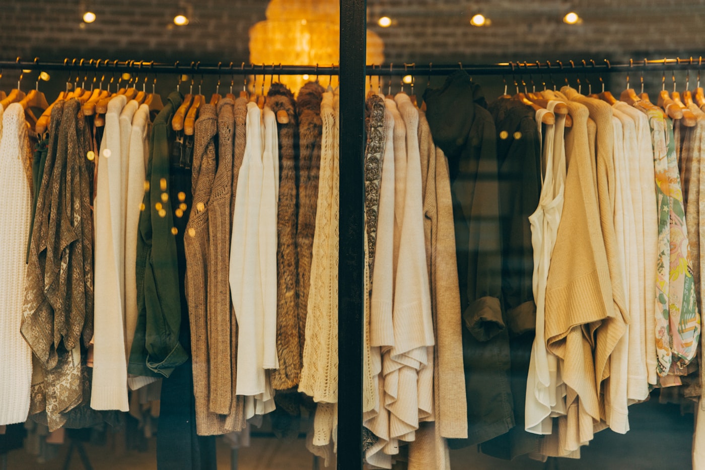 Silk & Stone — figure 05